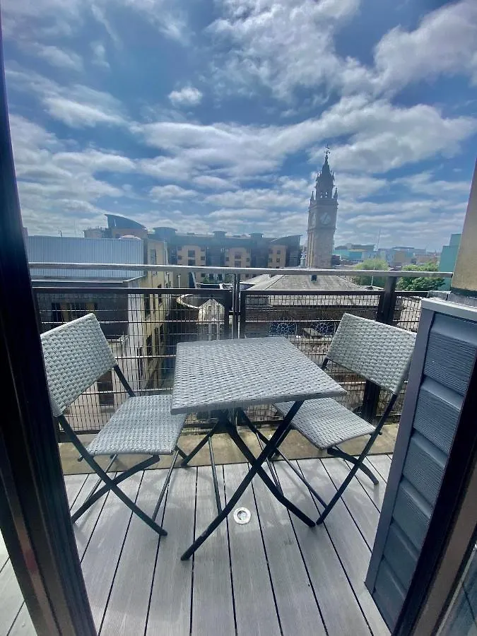 Amazing City Centre 1 Bedroom Apartment With Balcony Lgbtq Friendly 벨파스트 영국